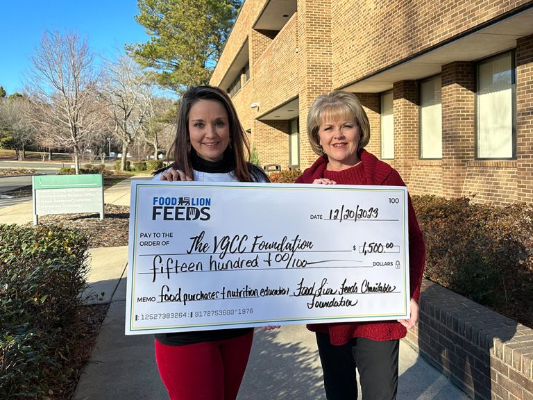Representatives of the VGCC Foundation receive the Food Lion Feeds Charitable Foundation's Feeding the Hungry grant.